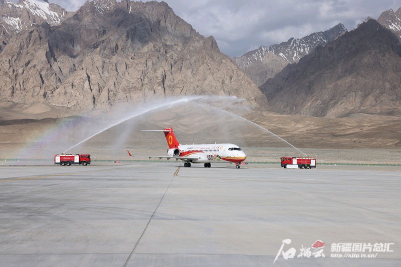 Airports in Xinjiang bustle with activity, Silk Road soars with flights ...